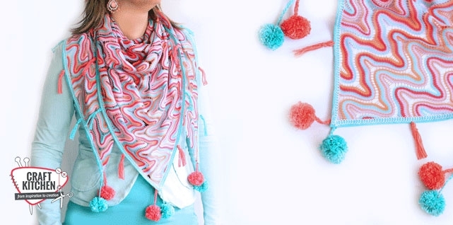 zomerse-sjaal-met-pompons