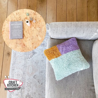 Colourblock Kussen Knopen